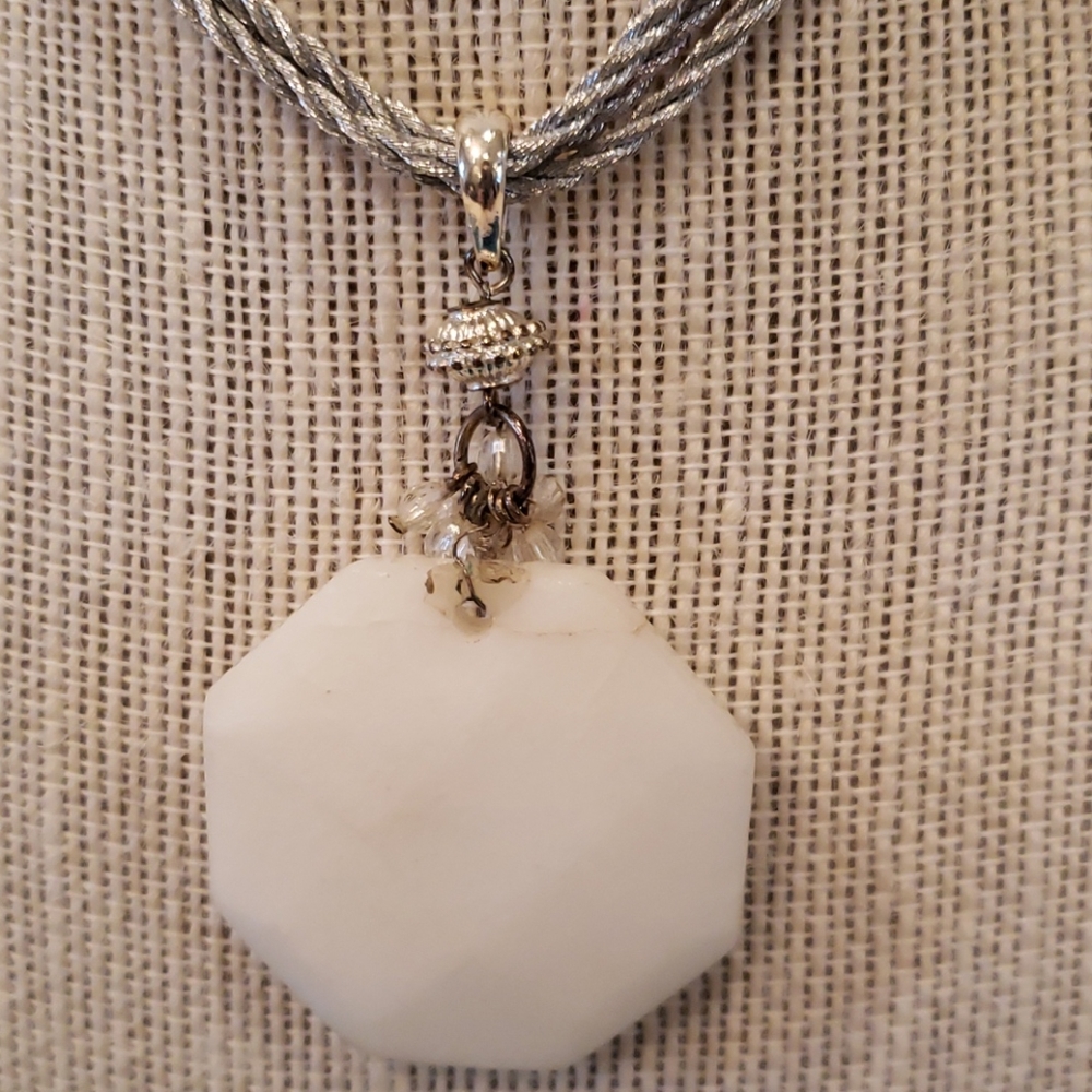 Octagonal pendant - Picture 2 of 3